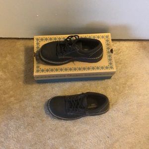 Sketchers lace up platform shoes
